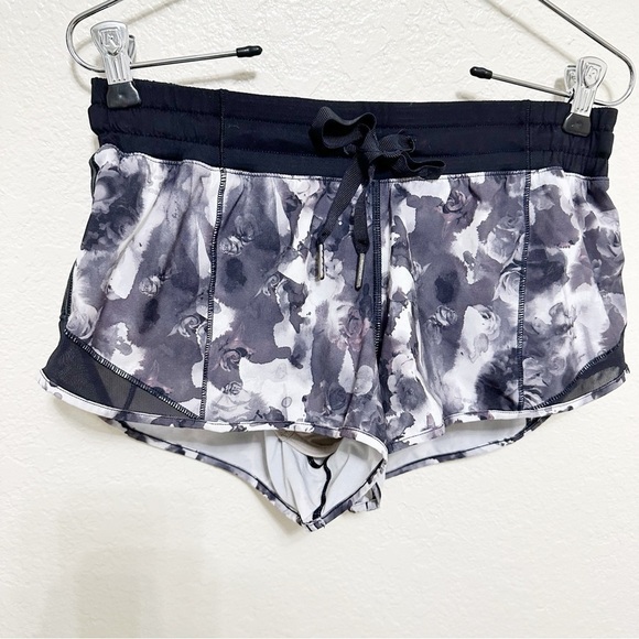 Lululemon Hotty Hot Short Mini Obscurred Black Dusty Mauve / Black size 4 - Picture 3 of 10